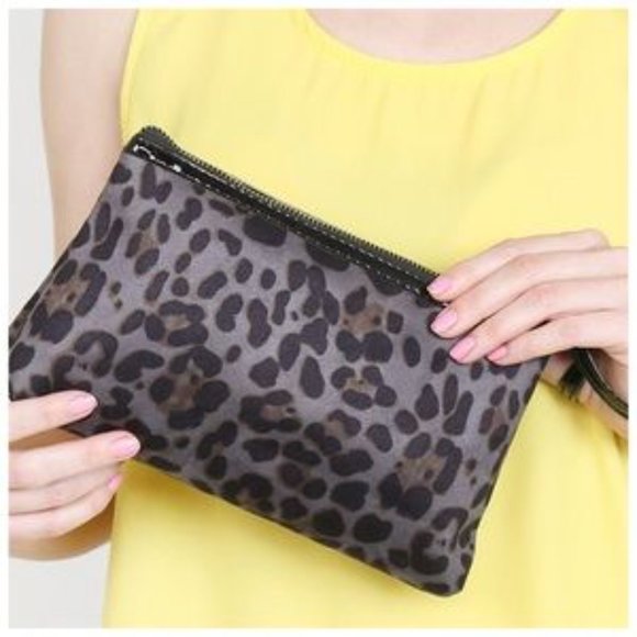 RESELLER BUNDLE 1 ANIMAL PRINT BAGS - 7 TOTAL - ALL NWT - CRAZY DEAL - Picture 13 of 15